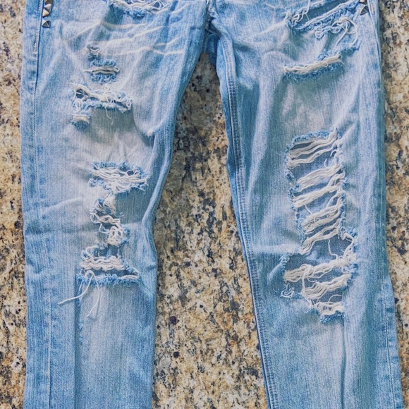 Abercrombie and Fitch distressed bejeweled low rise jeans - Picture 8 of 9